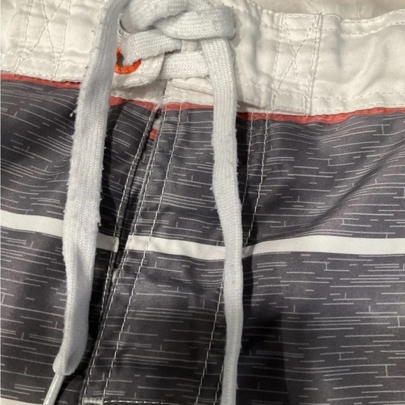 OP‎ Mens Swim Trunks Size XL (40-42) Striped/Floral - Picture 8 of 9